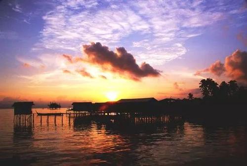 马来西亚留学,公立和私立大学哪个好?(图1) 马来西亚留学,公立和私立大学哪个好?